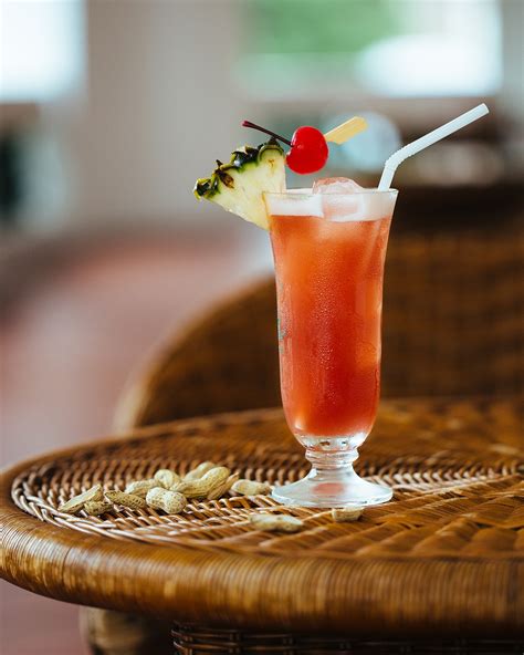 what is a singapore sling cocktail